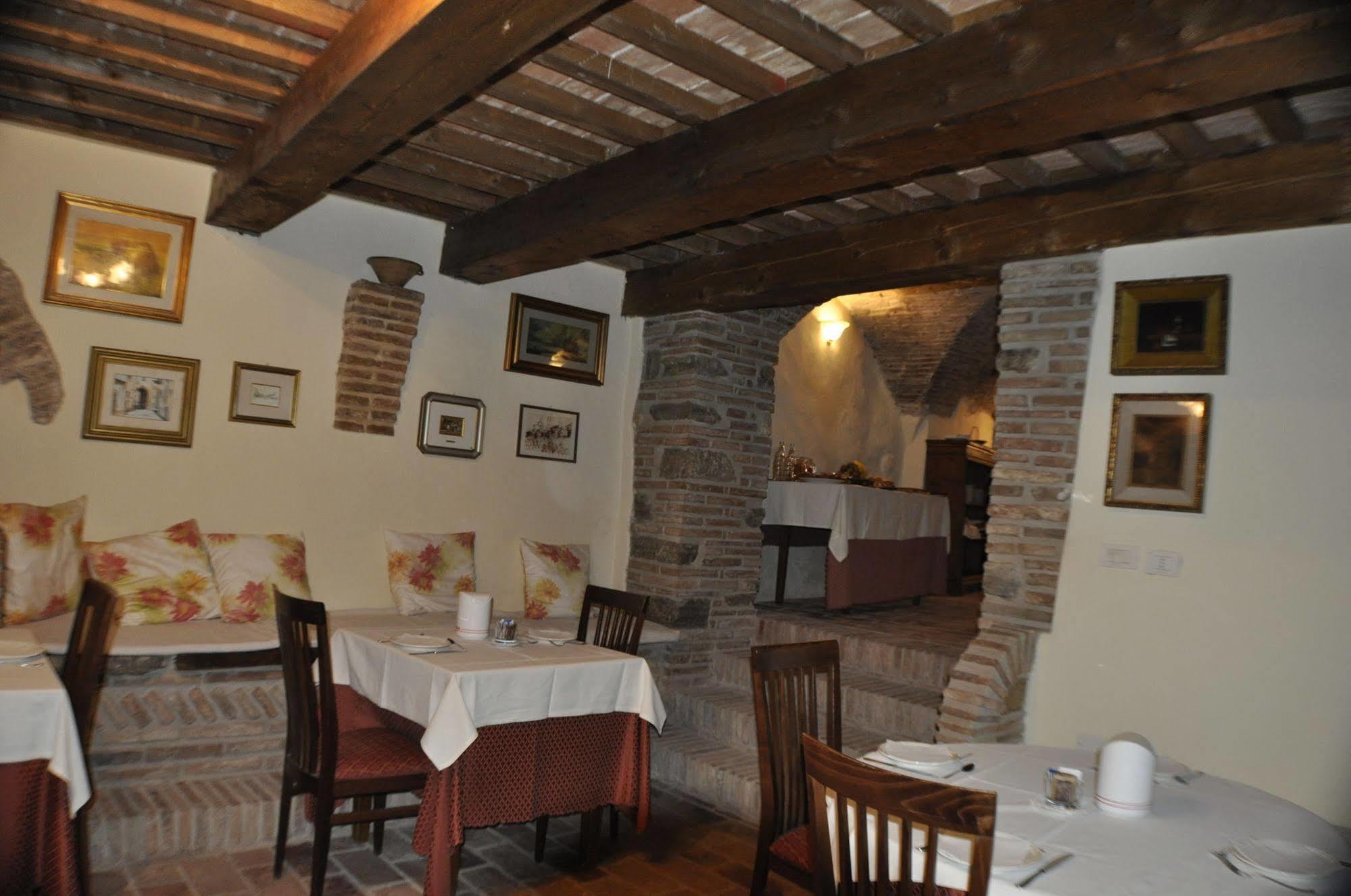 Hotel Fioriti Matelica Exterior foto